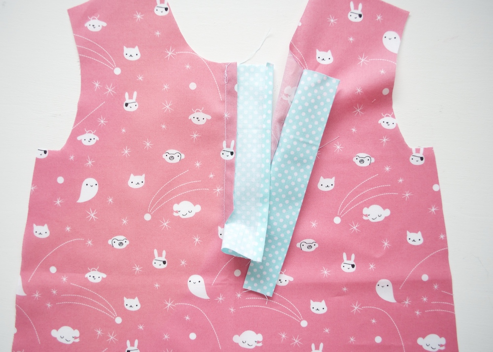 How to sew a placket Little Camper Dress Hey There Threads 12